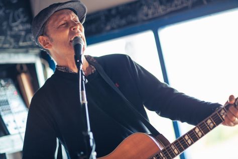 Gratis live musik på Sørens Værtshus hele sommeren.